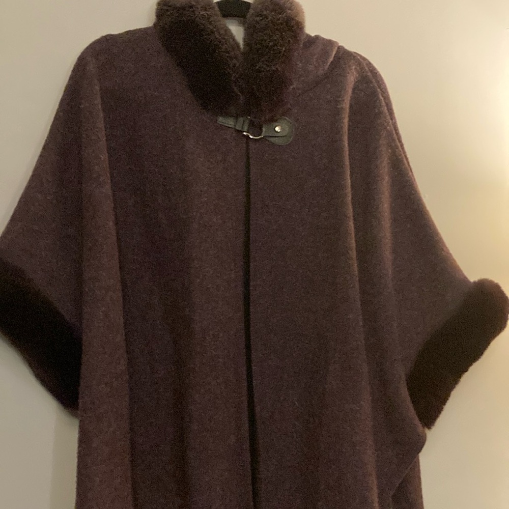 Felt faux fur cape